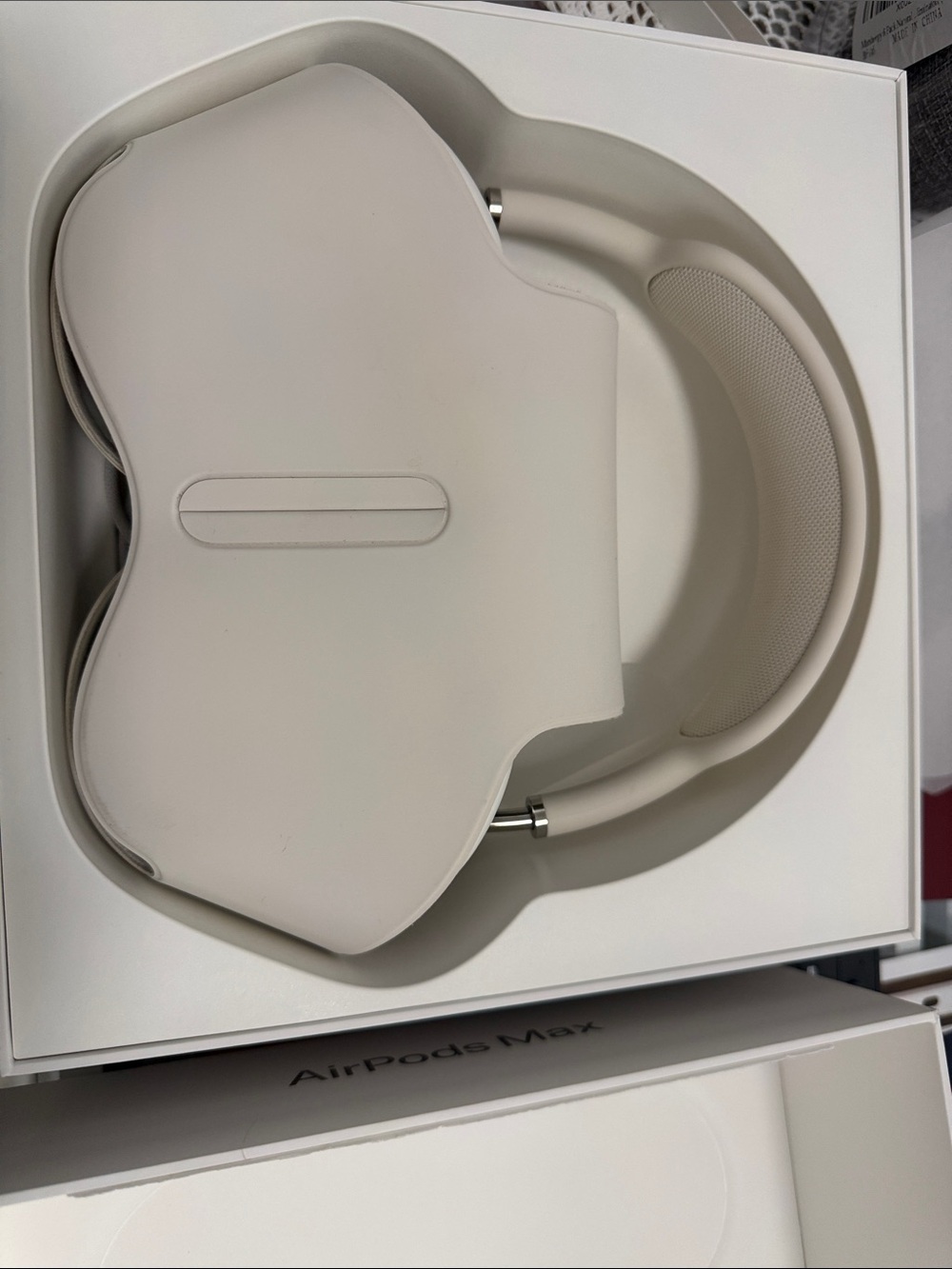Apple AirPods Max - Starlight Over-Ear Headphones